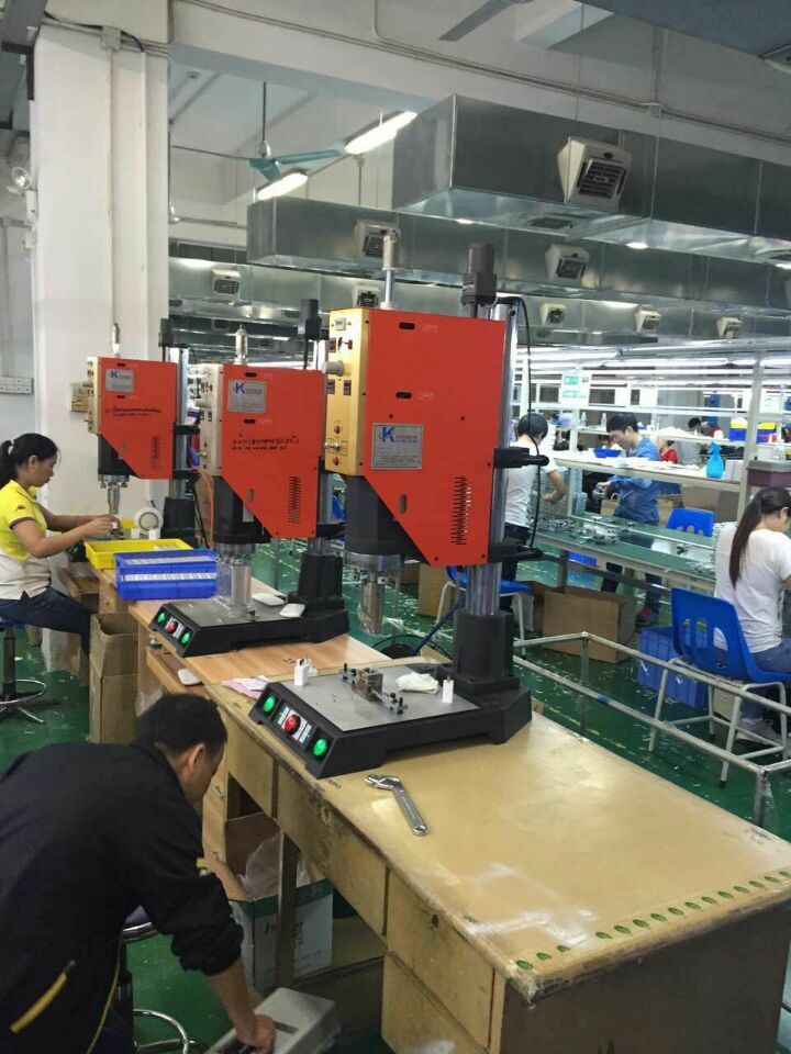 惠州仲恺塑胶焊接模具，惠州仲恺塑胶压合超声波机