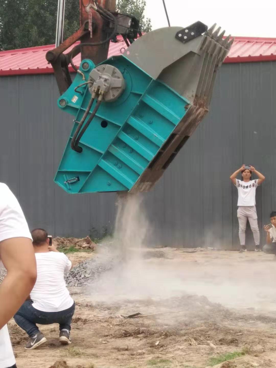 高频液压破碎斗试用各种建筑材料挖掘机双轴液压粉碎斗