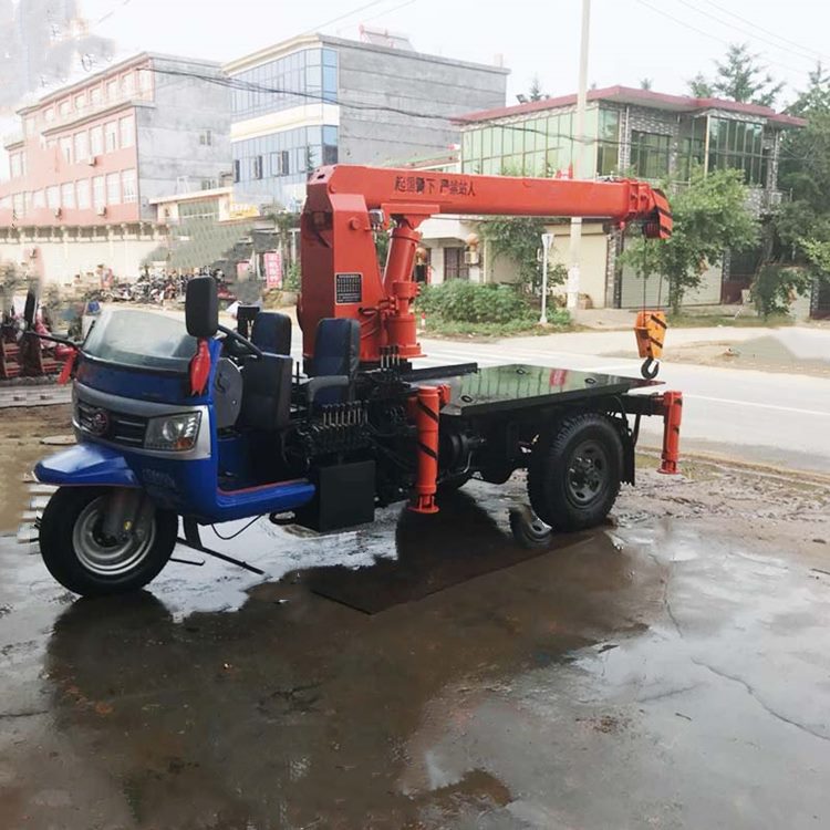 长期提供三轮吊改装多功能三轮随车吊车