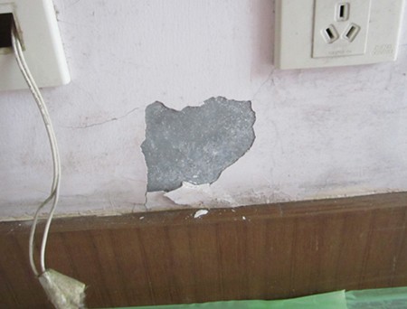 清水墙面掉灰起砂怎么办沙干净不返工的修复技巧