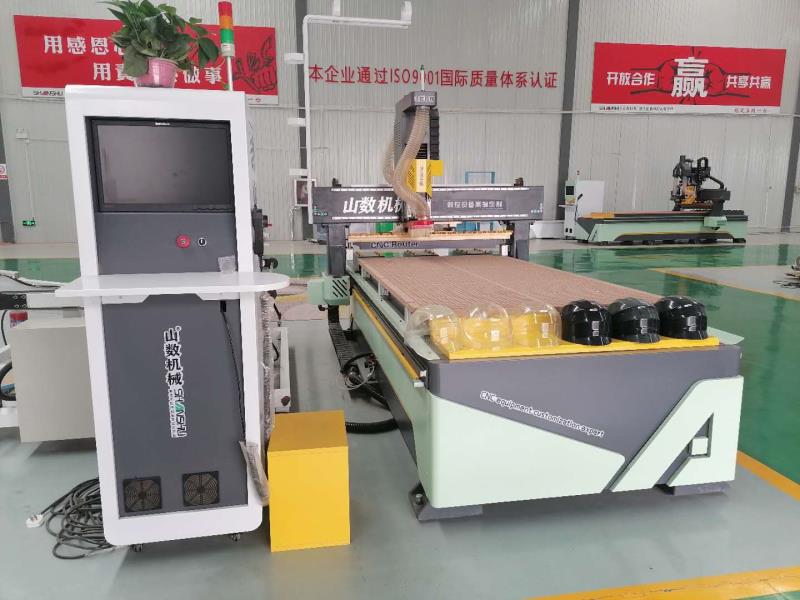 山数橱柜开料机具有那些特点