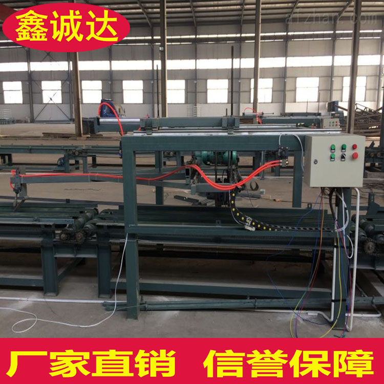 鑫诚达外保温免拆建筑模板设备 外模板生产设备 安装视频