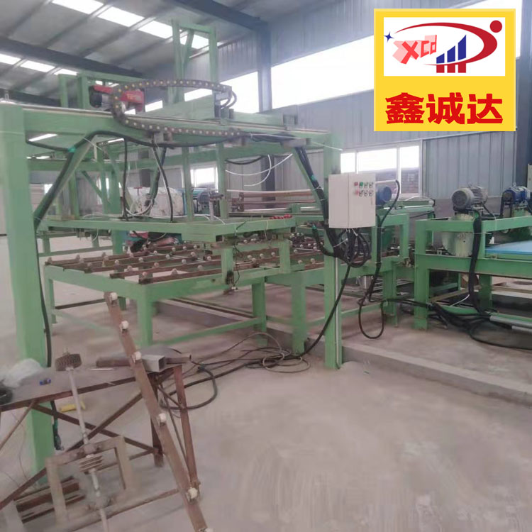 鑫诚达fs建筑保温外模板机械设备 保温建筑模板设备 供应商