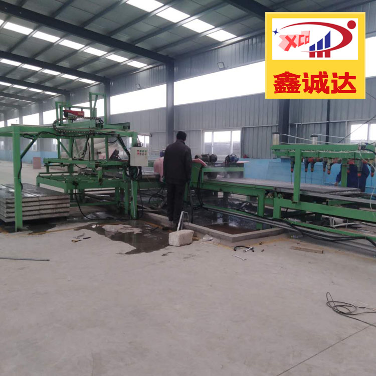 鑫诚达保温免拆建筑外模板设备 复合一体板设备 生产线