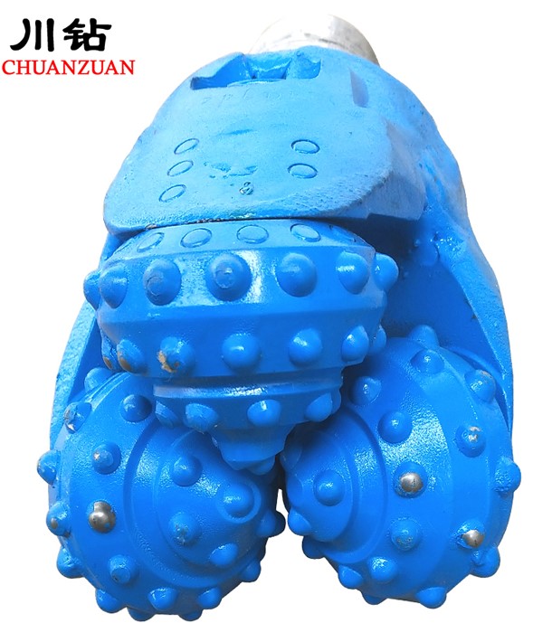 三牙轮钻头IADC637适用于花岗岩，鹅卵石等硬地层