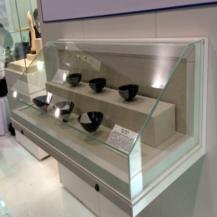 惠州博物馆展柜历史资料恒温恒湿龛柜文物悬挂柜厂家-隆城博具