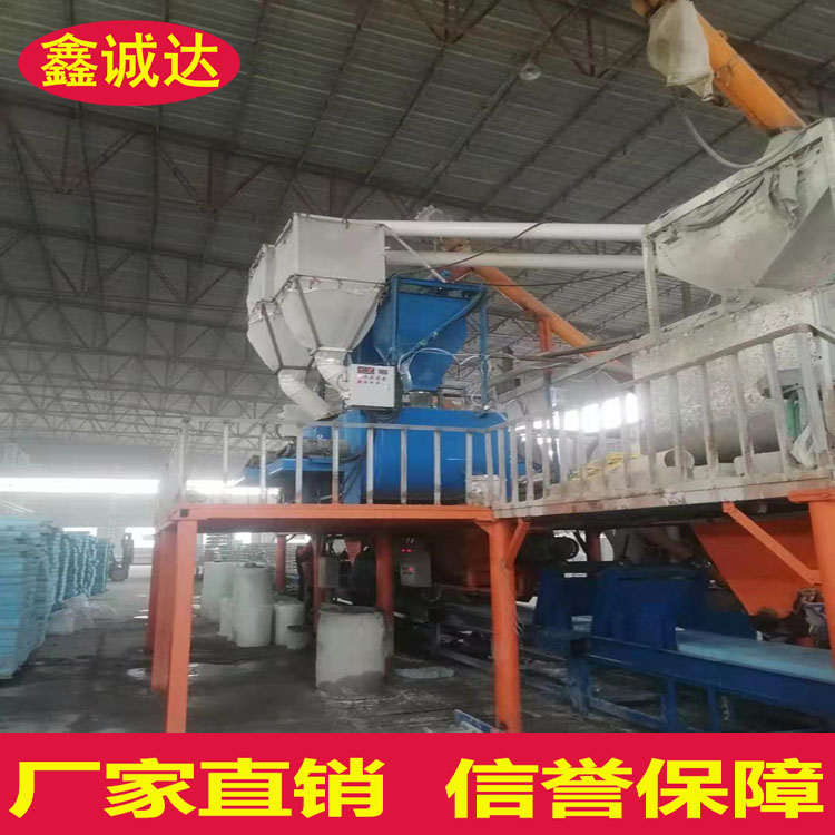 鑫诚达保温一体板设备 外模板成型机设备 图片