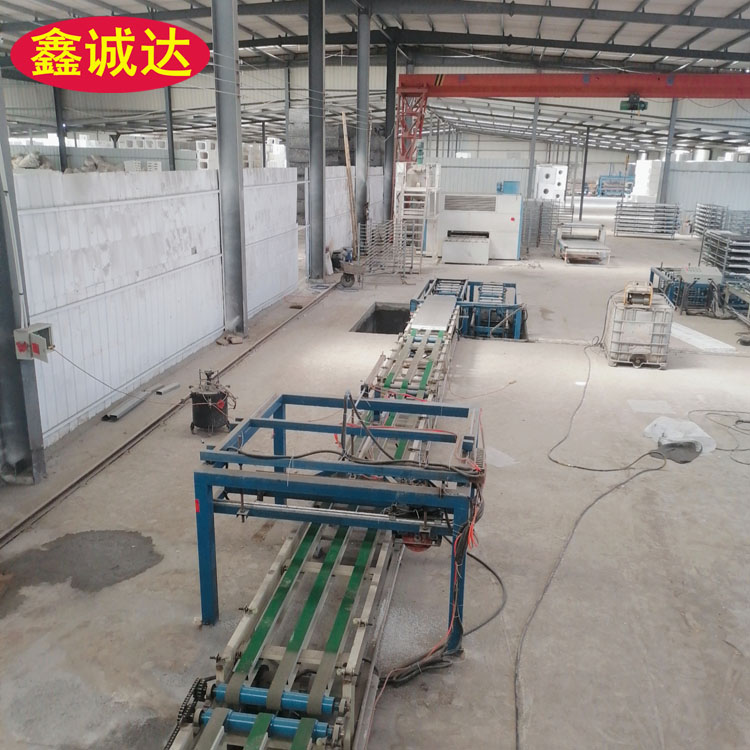 鑫诚达fs免拆自保温外模板设备 复合一体板设备 供应商