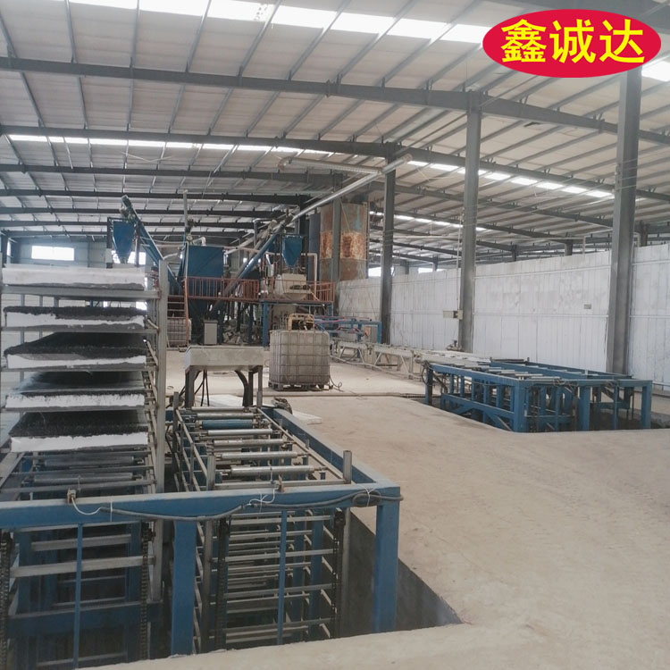 鑫诚达fs免拆自保温外模板设备 结构一体板设备 现场视频