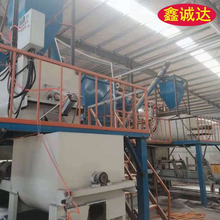 鑫诚达自保温外建筑模板设备 复合一体板设备 行情