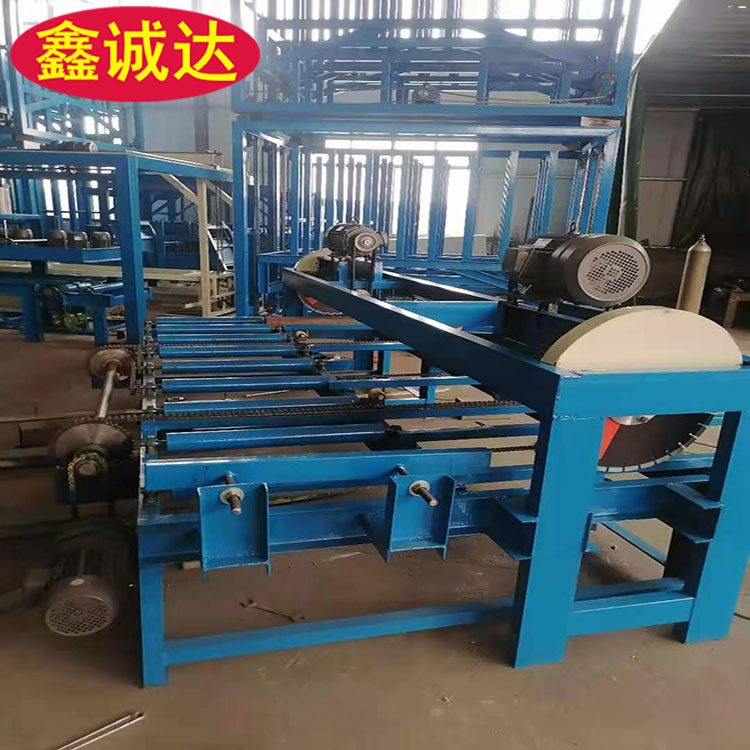 鑫诚达FS复合保温板设备 外模板成型机设备 现场视频