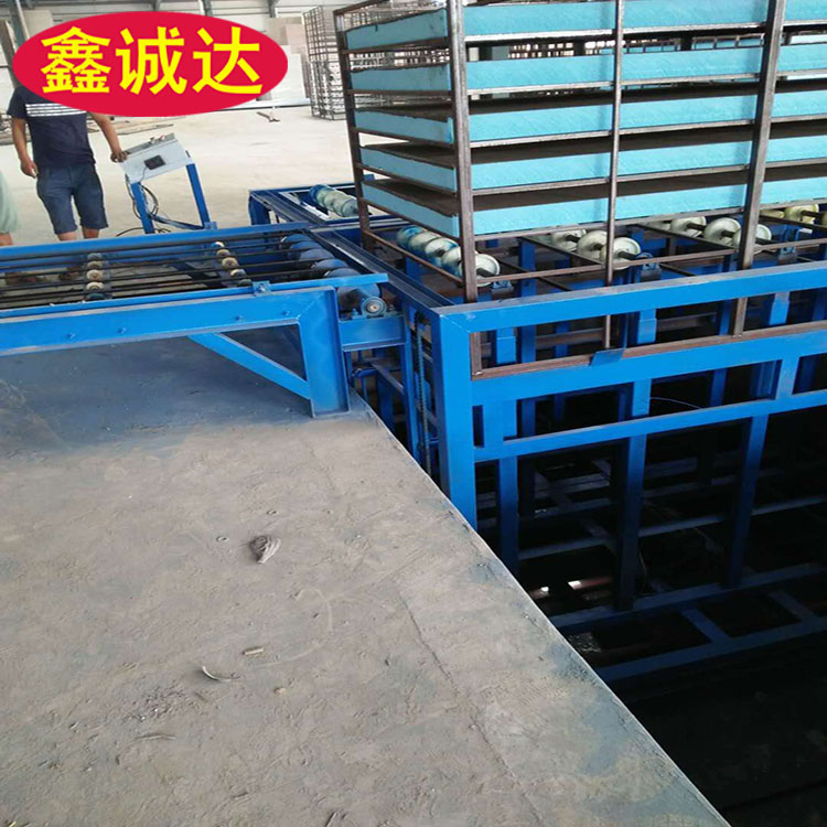 鑫诚达外墙岩棉复合砂浆保温板设备 外模板成型机设备 安装视频
