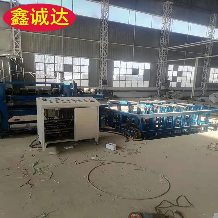 鑫诚达FS复合砂浆一体板设备 外模板成型机设备 现场视频