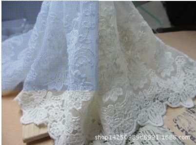 苏州常熟来料加工布料各种服装激光切割冲孔面料