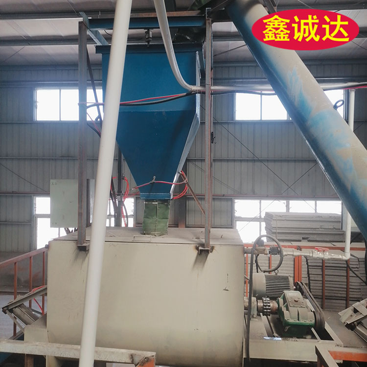 鑫诚达保温结构一体化模板设备 免拆外模板设备 免费安装调试