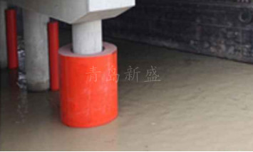 公路桥梁墩台防汽车撞击保护装置