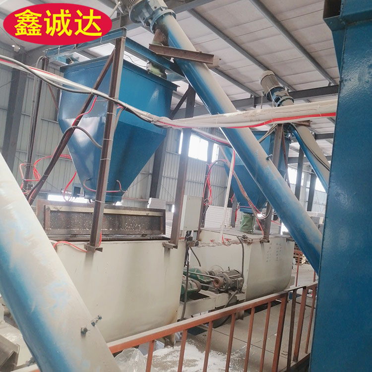 鑫诚达一体化建筑模板设备 外墙结构一体化板设备 行情