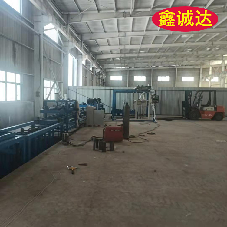 鑫诚达保温复合一体板设备 fs外模板生产设备 安装视频
