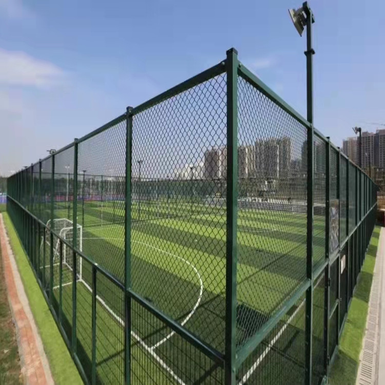 操场栏栅生产加工定制