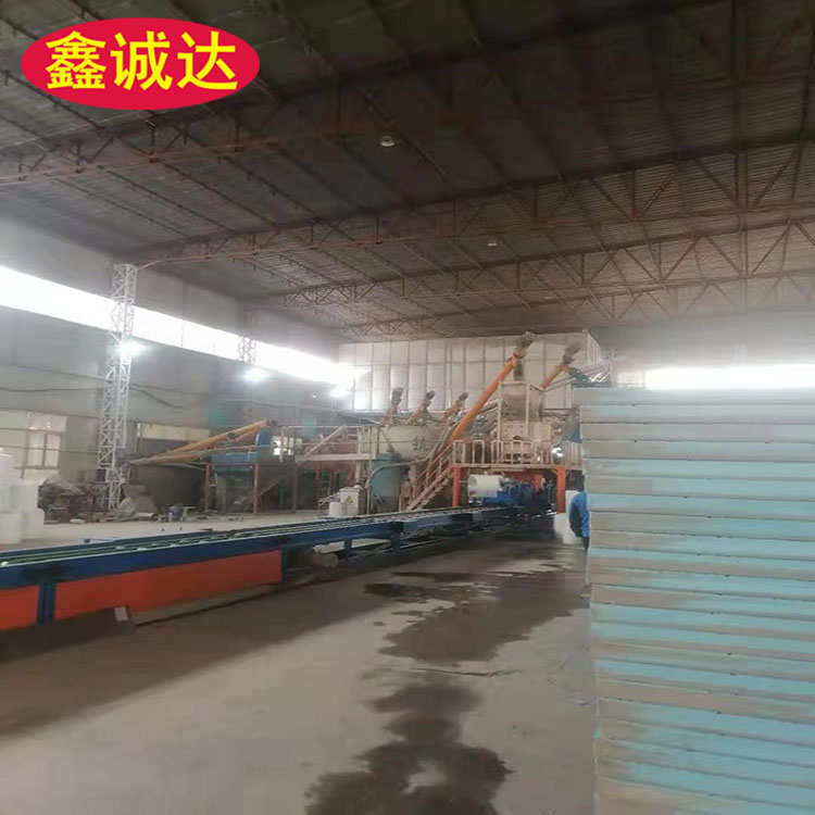 鑫诚达外墙一体化板材生产线 外模板机械设备 免费安装调试