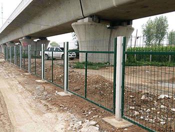 护栏网厂家直供公路护栏网双边丝护栏隔离护栏网