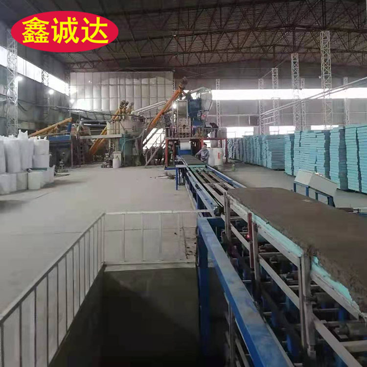 鑫诚达一体化复合板生产设备 fs外模板生产设备 安装视频