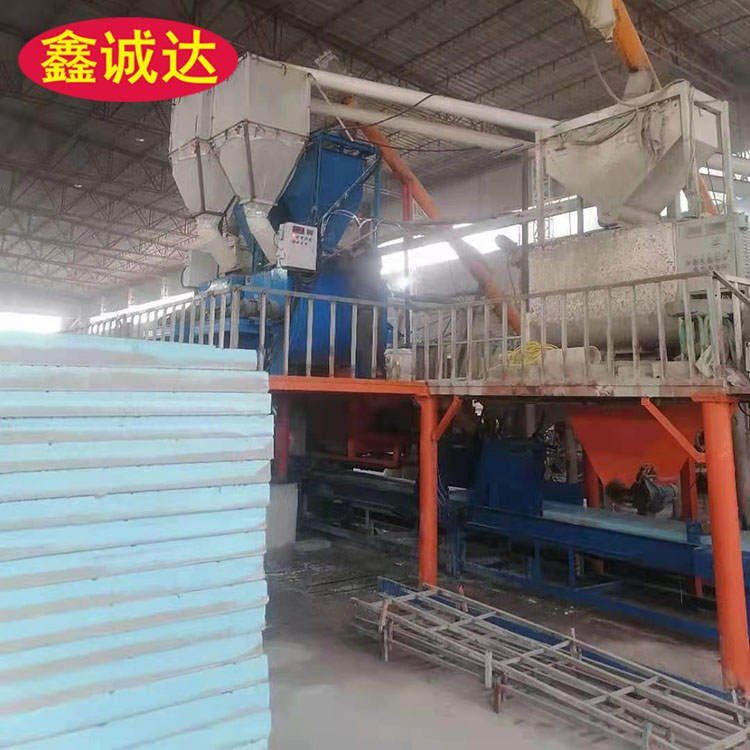鑫诚达免拆保温一体板生产设备 fs免拆外模板设备 生产流程