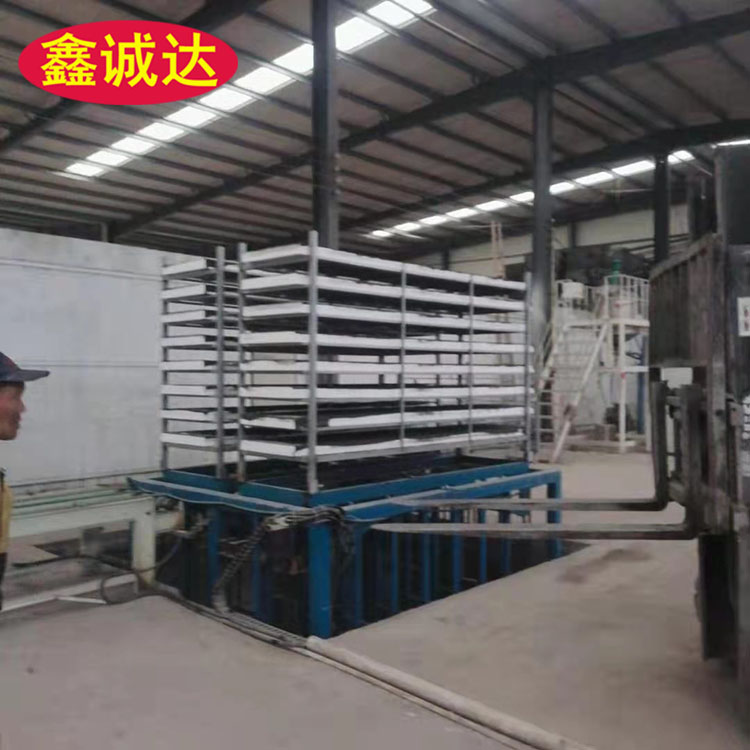 鑫诚达免拆保温一体板生产设备 保温建筑模板设备 价格