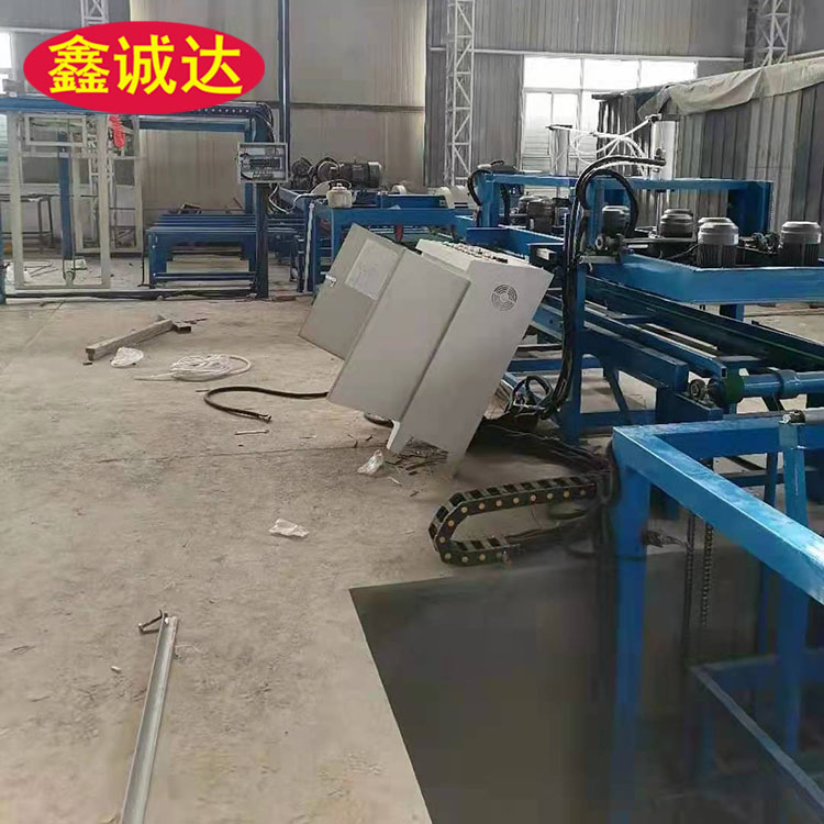 鑫诚达保温结构一体化板材生产设备 fs免拆外模板设备 生产流程