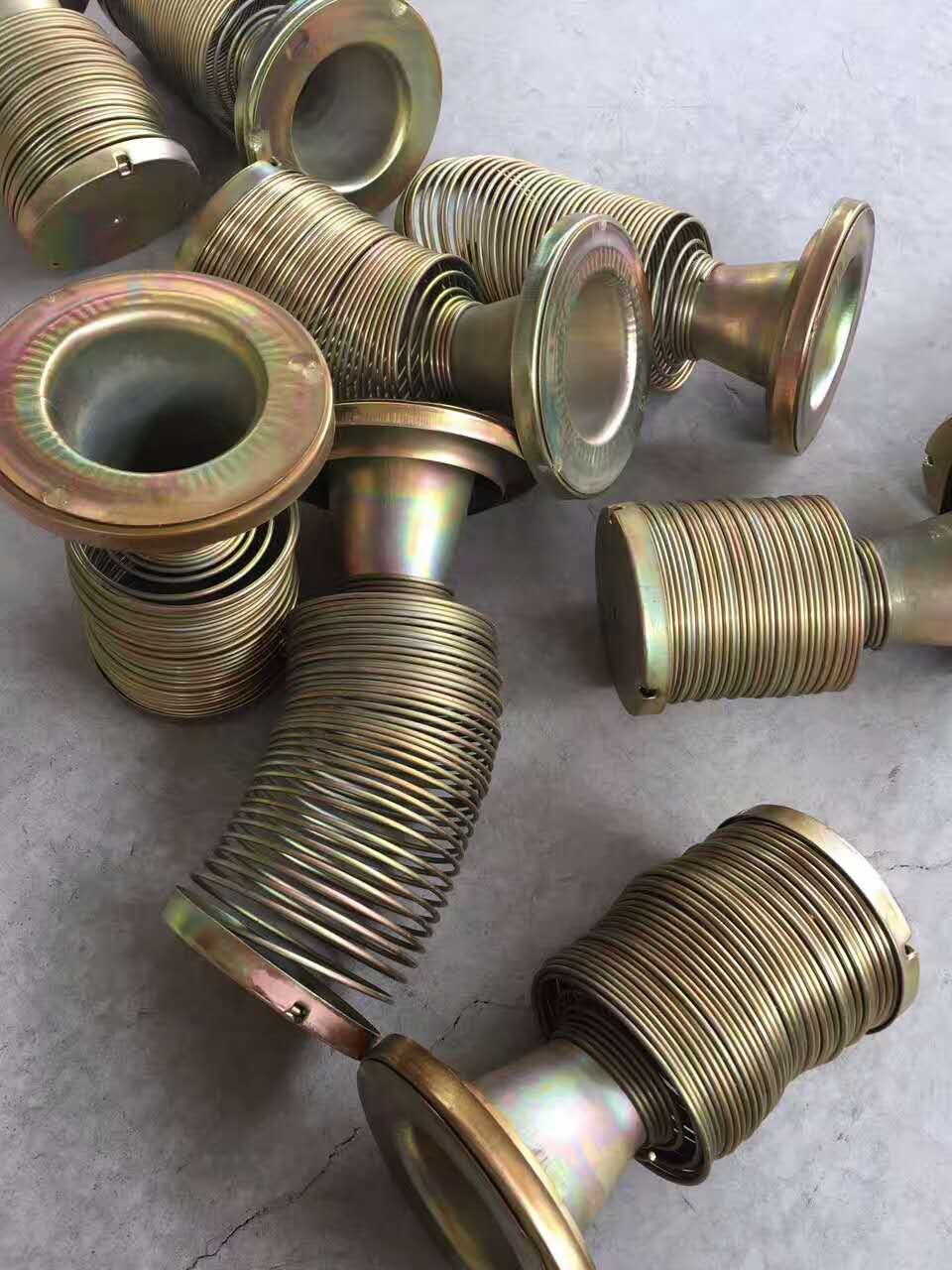 弹簧骨架
