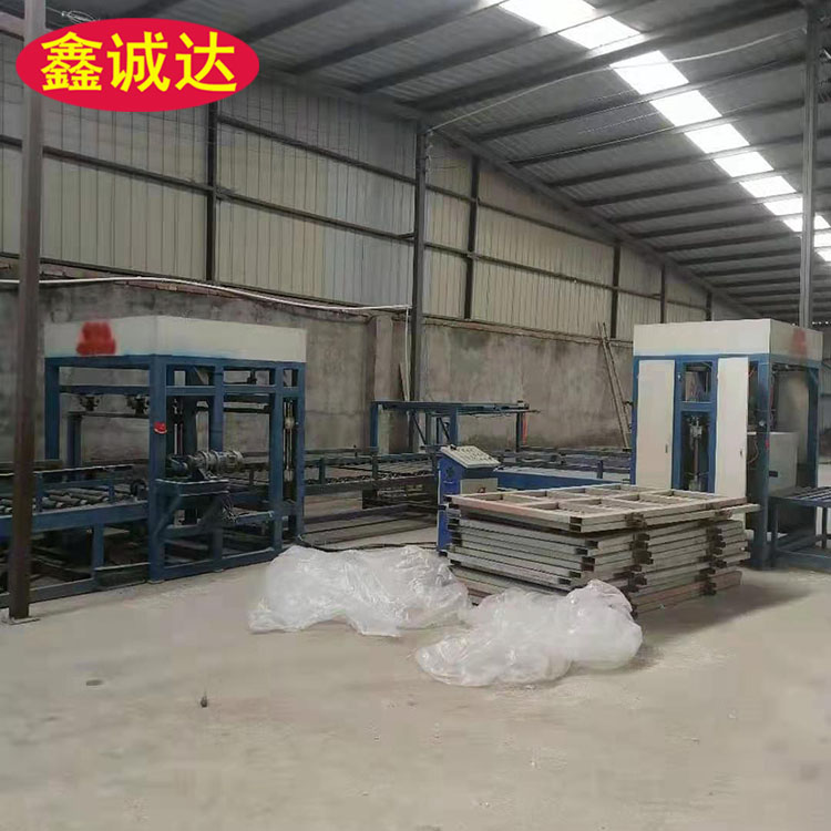 鑫诚达水泥基模箱匀质板设备生产线免费安装调试