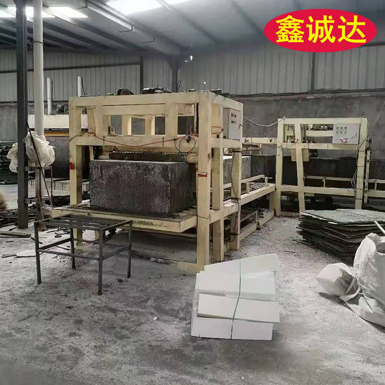 鑫诚达模压式匀质板生产设备免费提供技术