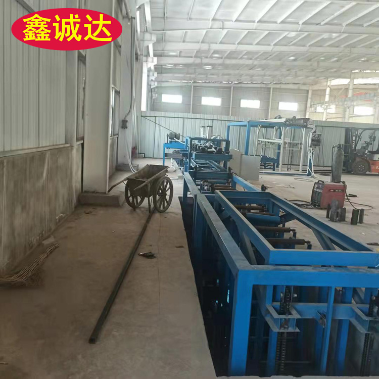鑫诚达水泥砂浆岩棉复合保温板设备生产线