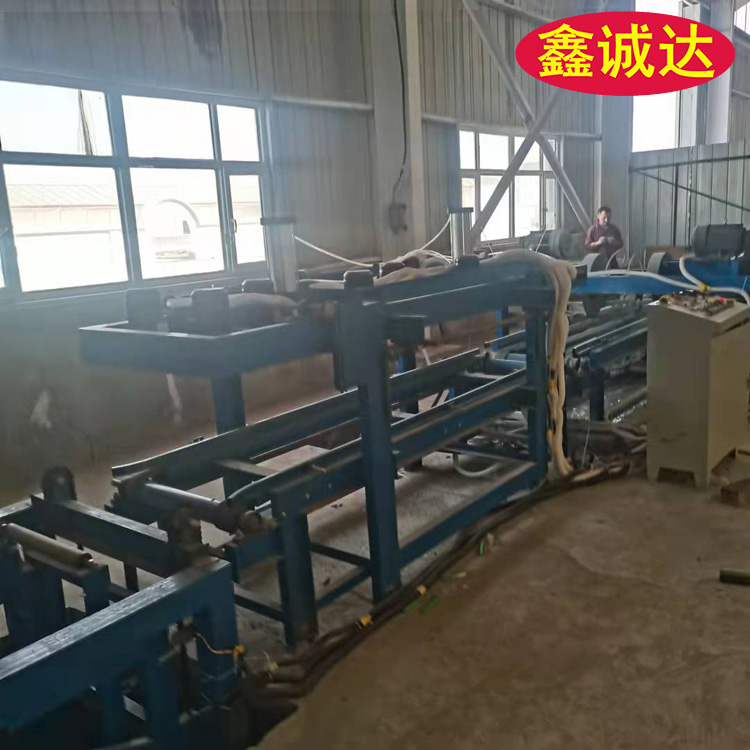 鑫诚达砂浆水泥防火岩棉复合保温板设备供应商