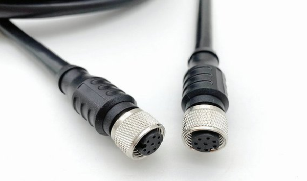 M12母头8芯注塑一体式连接器PUR屏蔽线