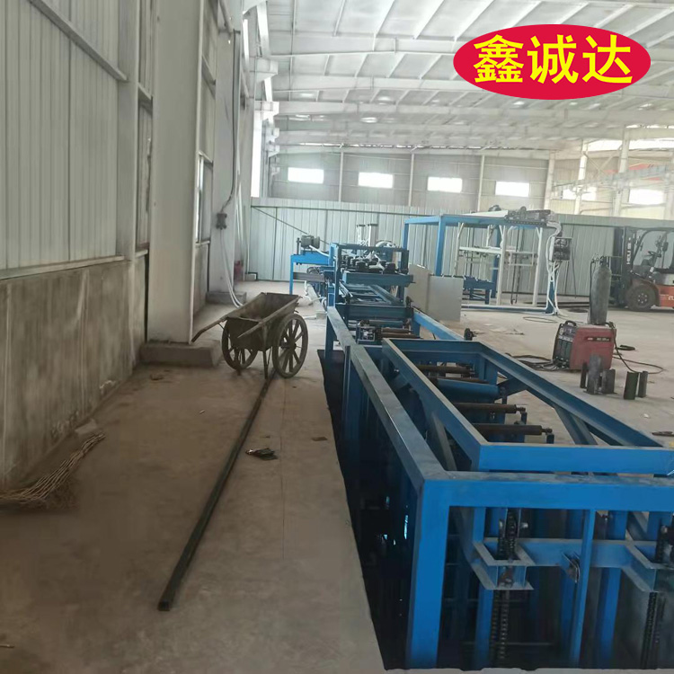 鑫诚达水泥砂浆岩棉复合保温板设备现场视频