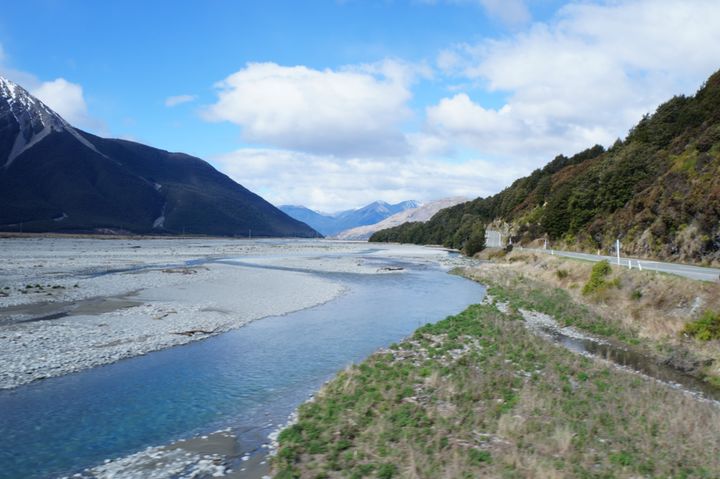 小水电河流生态下泄口应用的雷达流量计方案