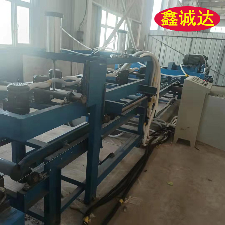 鑫诚达砂浆水泥防火岩棉复合保温板设备供应商