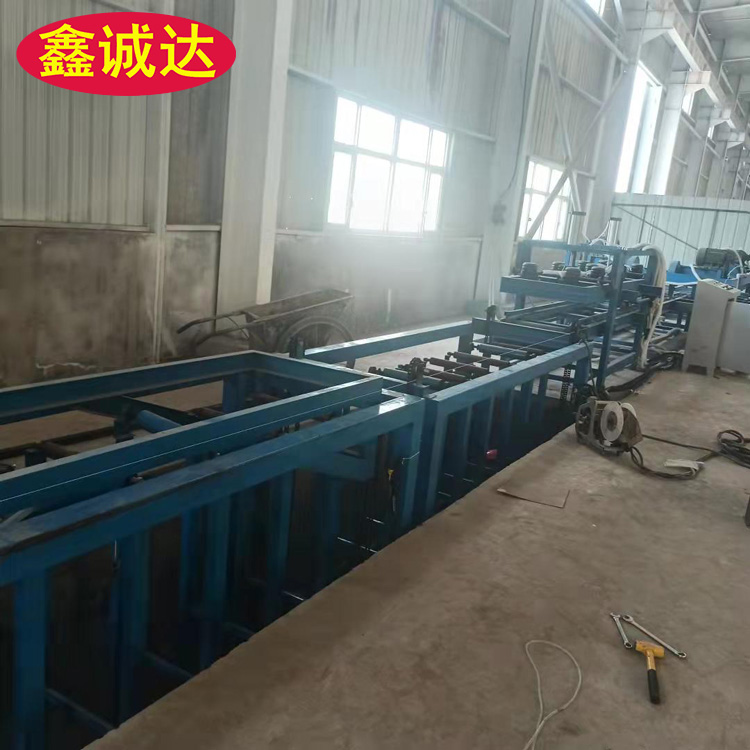 鑫诚达砂浆水泥防火岩棉复合保温板设备现场视频