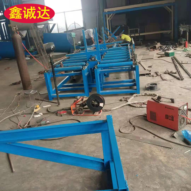 鑫诚达水泥砂浆抹面免拆一体化复合模板设备新品研发