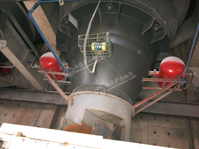 空气炮破拱器.jpg