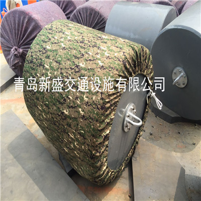 青岛新盛网兜实心聚氨酯护舷.jpg
