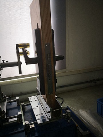 电子智能门锁防破坏试验装置2.jpg