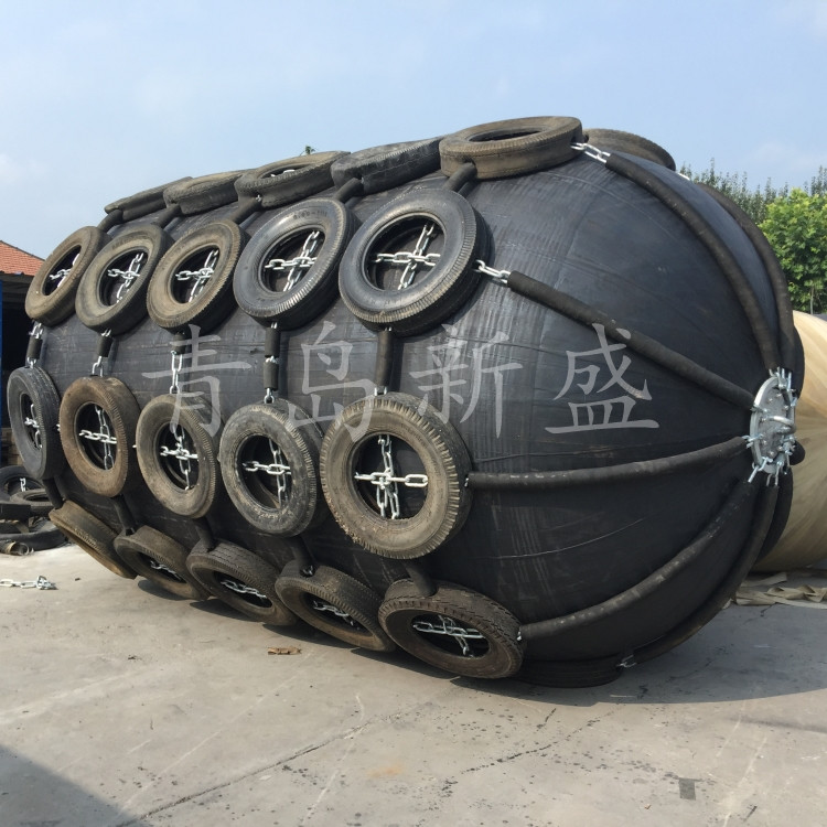 青岛新盛橡胶充气护舷靠球 (84).jpg