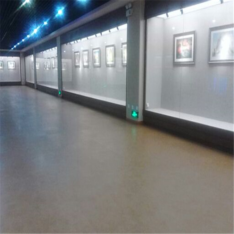 博物馆展柜.jpg
